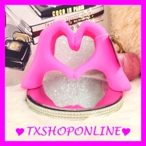 💗💕Pink Heart Hands Sculpture Decor💕💗